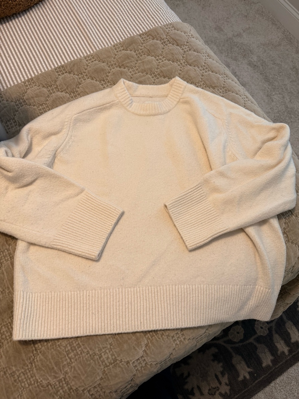 Abercrombie & Fitch Ivory Crewneck Sweater